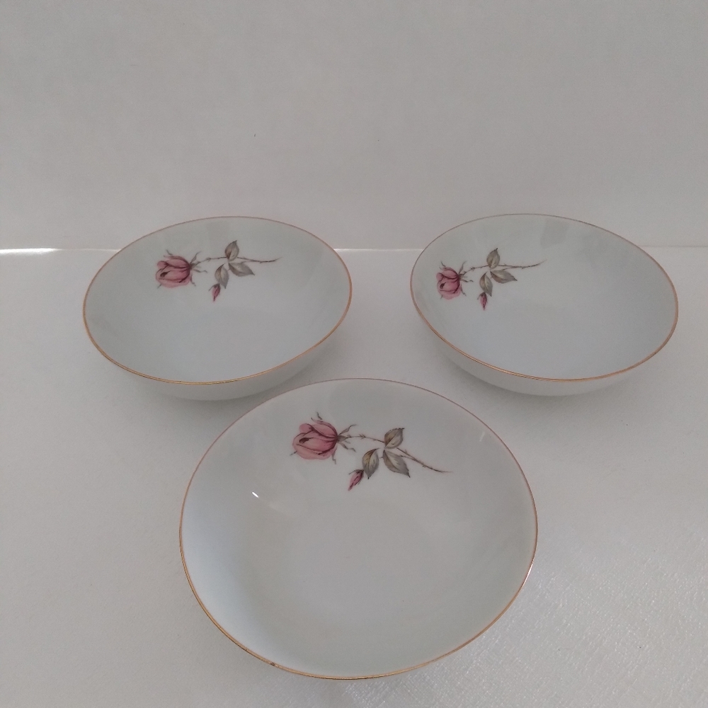 Johann Haviland Bavaria Germany 3 Fruit Dessert Bowls Size 4 5/8"
